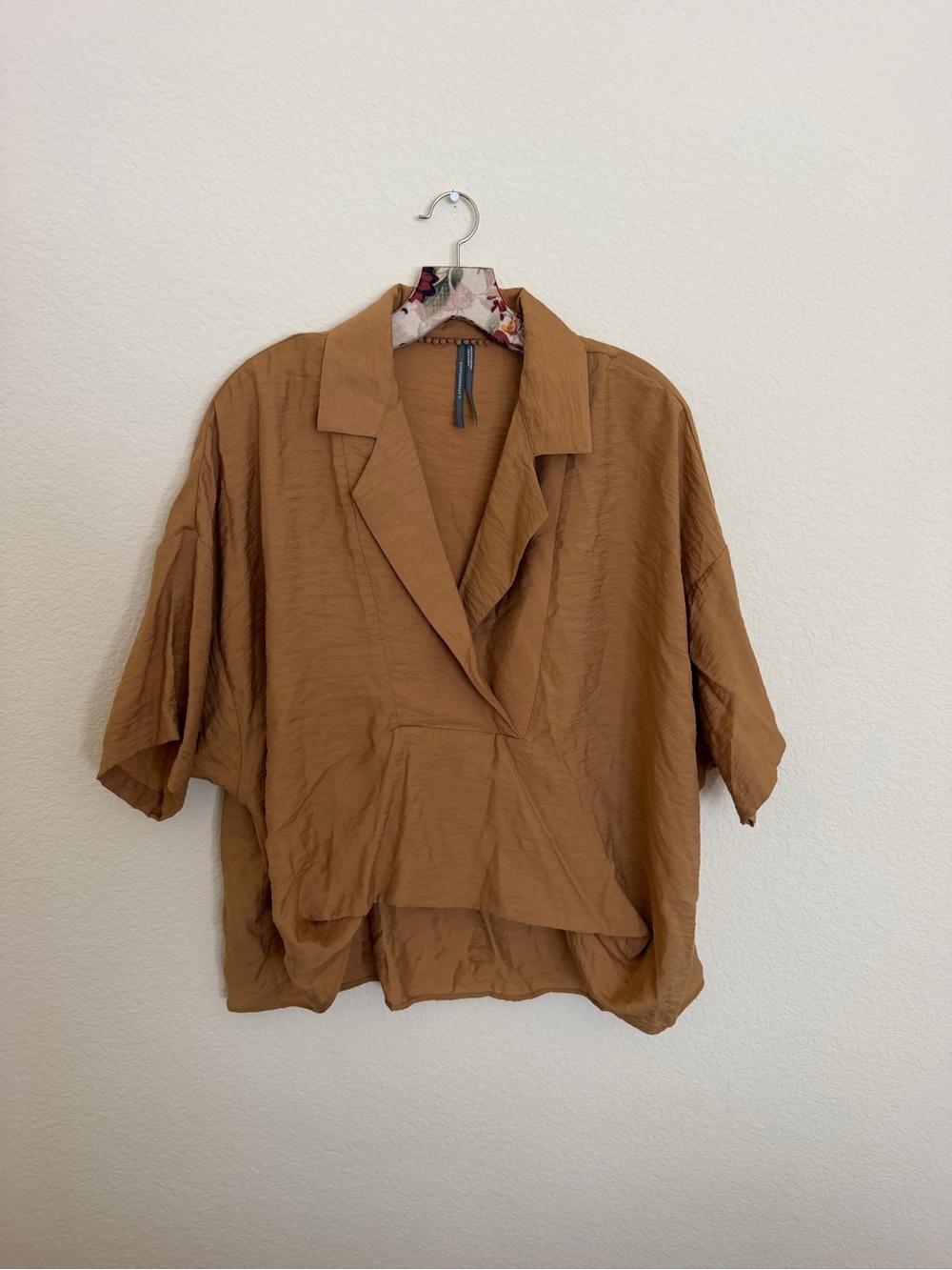 Anthropologie Relaxed Open-Collar Boxy Top in Caramel